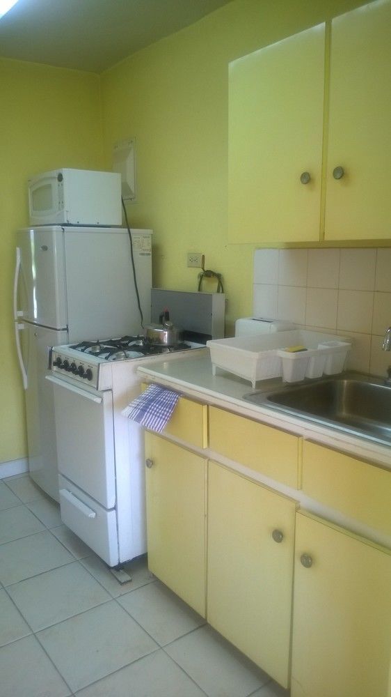 Carib Blue Apartments Oistins Buitenkant foto